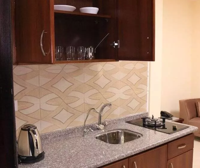 Fotos del hotel Badan Suites:  3
