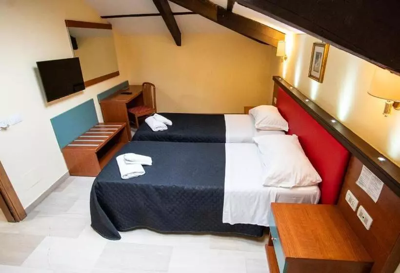 Fotos del hotel Center 2:  17