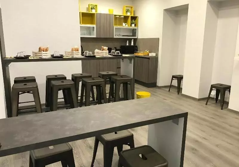 Fotos del hotel Sensation House:  5