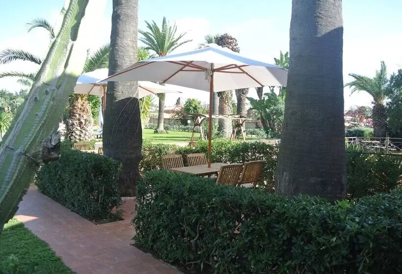 Fotos del hotel Villa Carlotta Resort:  13