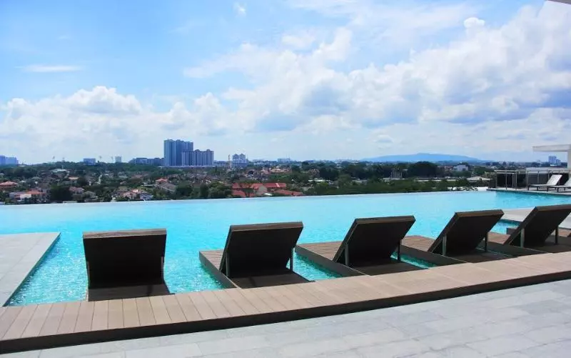 Fotos del hotel 1 Tebrau Suites:  5