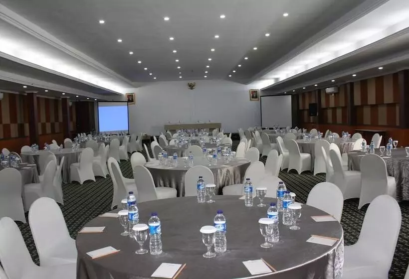 Fotos del hotel Grand Asrilia:  23