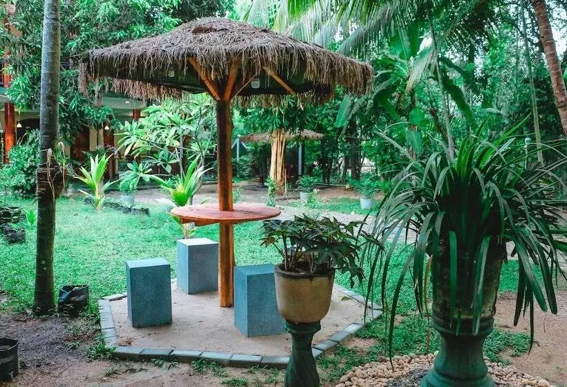 Fotos del hotel La Safari Inn Tissamaharama:  4