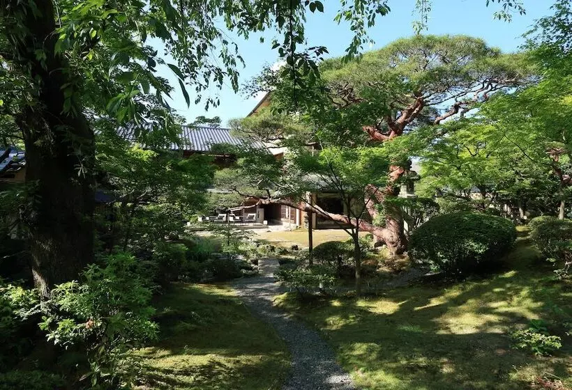 Fotos del hotel Nanzenji Sando Kikusui:  5