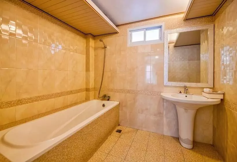 Fotos del hotel The Train Resort & Sauna:  6