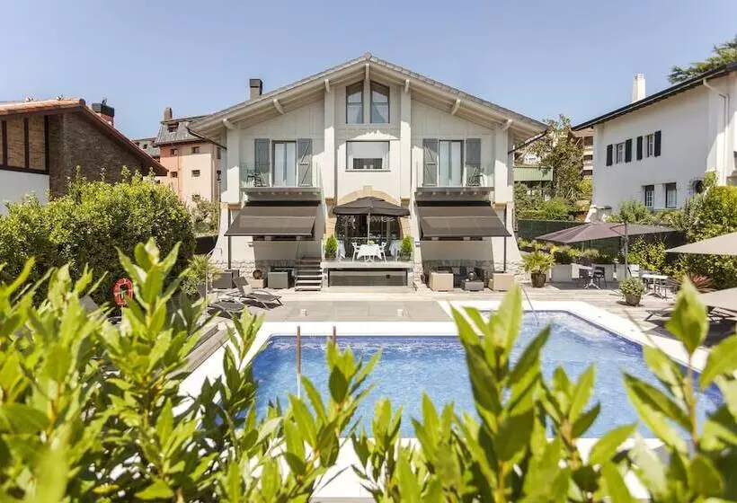 Villa Birdie – Adults Only