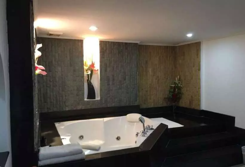 Fotos del hotel Galaxy Suites:  3