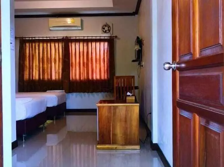 Khum Nakhon Khum Nakhon