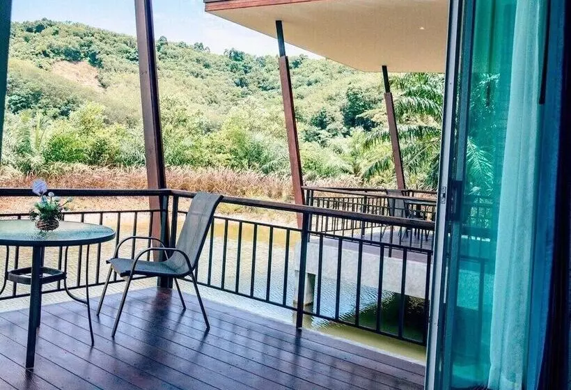 Fotos del hotel Amantra Lake View Resort:  23