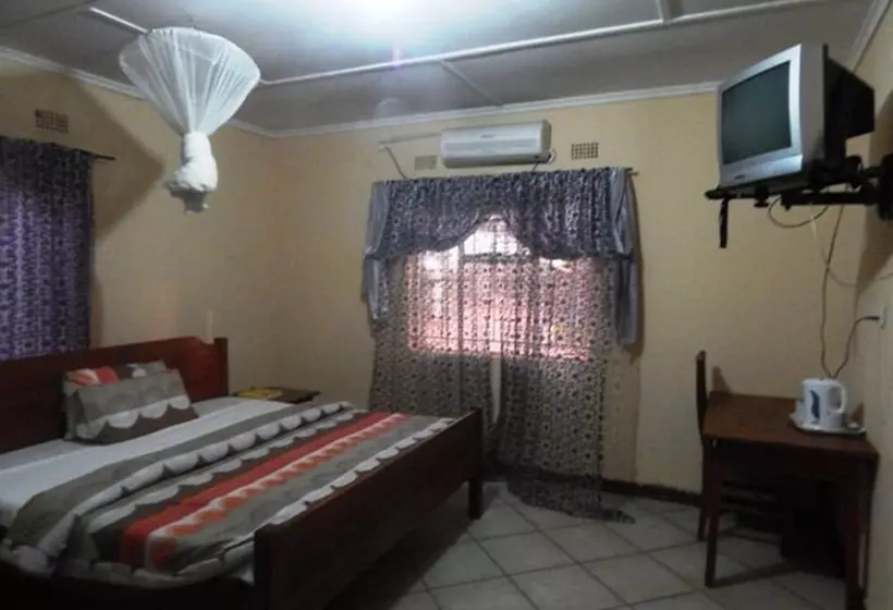 Fotos del hotel Kwesu Guest House:  5