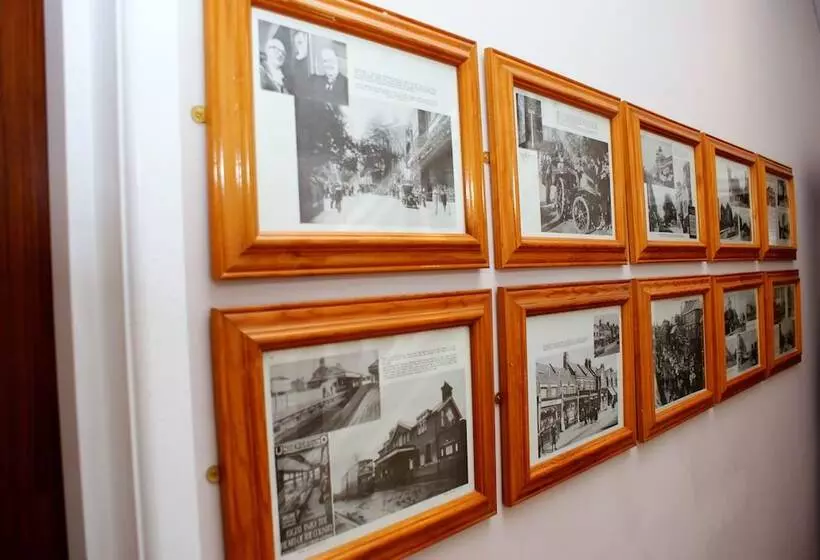 Fotos del hotel The Hindes Hotel  B&b:  12