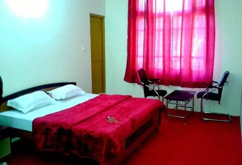 Fotos del hotel Midway Resort:  2