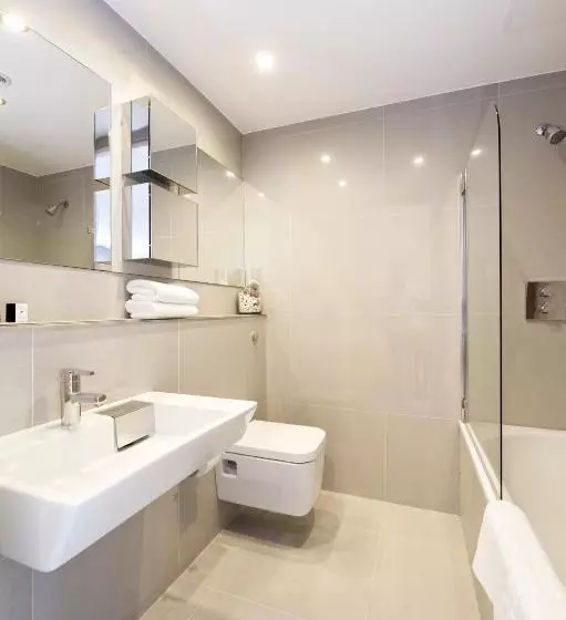 Fotos del hotel Templeton Place By Supercity Aparthotels:  2