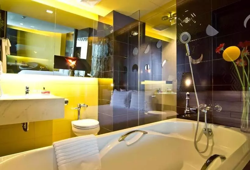 Fotos del hotel Tsix5 Quarter:  5