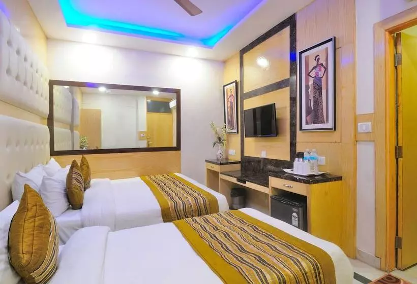 Fotos del hotel Check In Room Chuna Mandi:  12