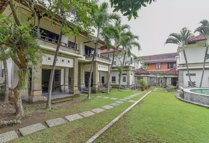 Fotos del hotel Reddoorz Plus Near Seminyak Square:  8