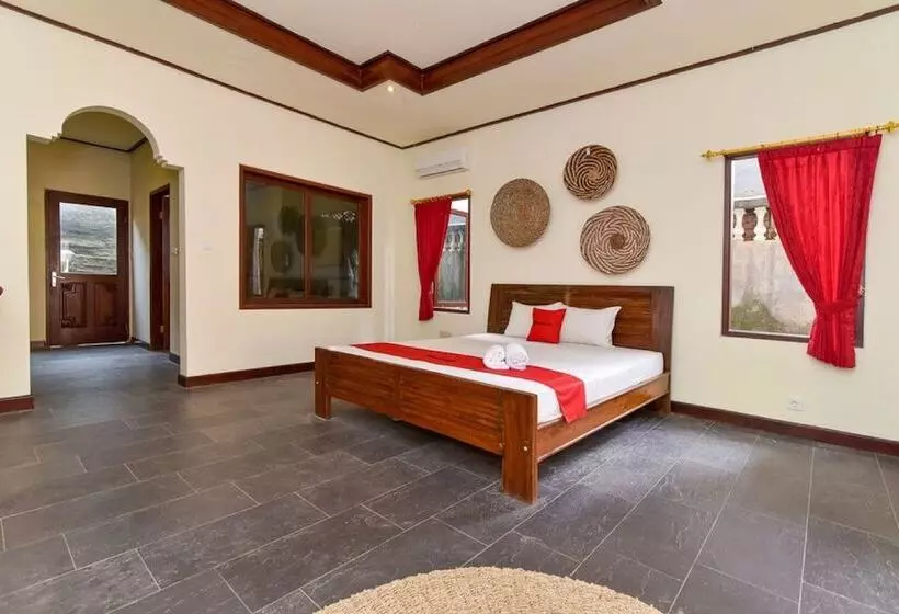 Fotos del hotel Reddoorz Plus Near Seminyak Square:  6