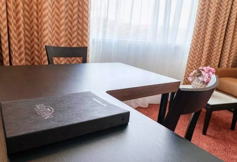 Fotos del hotel Nash Suites Airport:  22