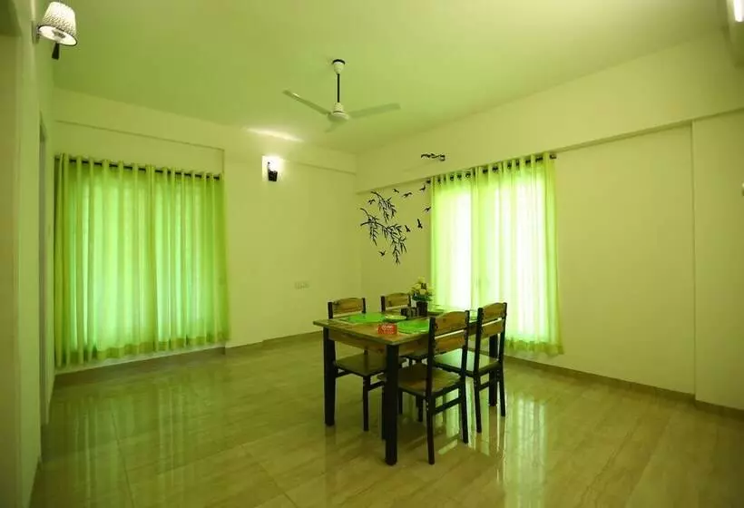 Fotos del hotel Oyo 2391 Greentree Serviced Apartment:  4