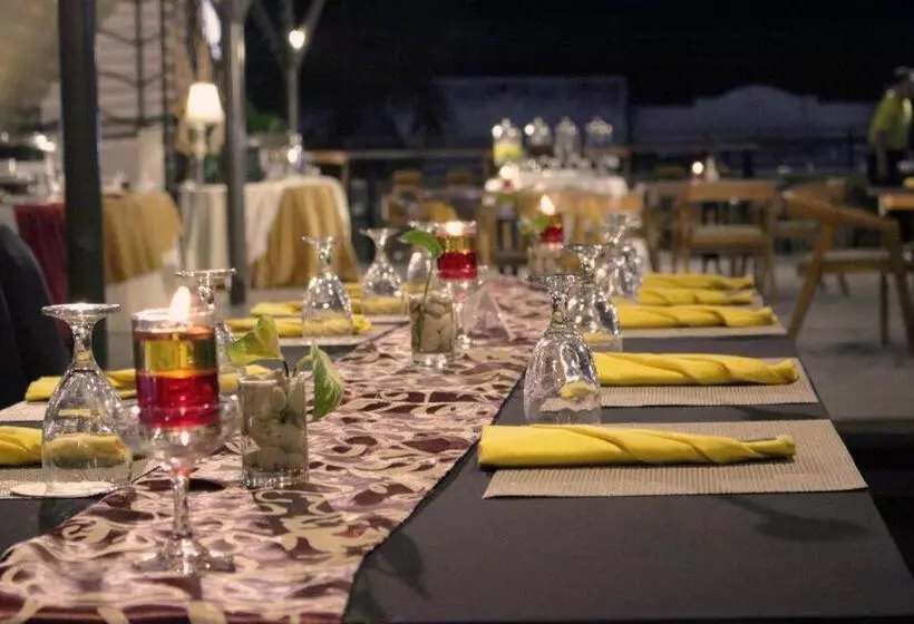 Fotos del hotel @hom Premiere Gkb Gresik:  6
