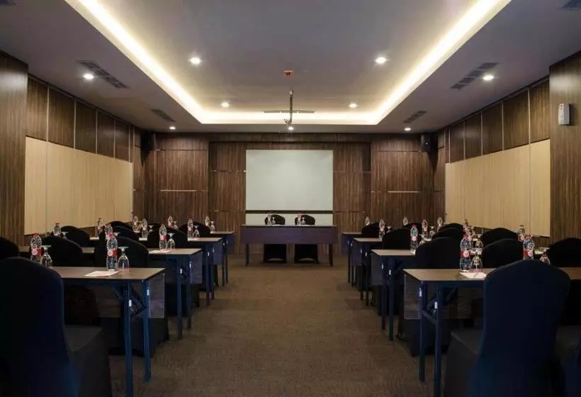 Fotos del hotel @hom Premiere Gkb Gresik:  23