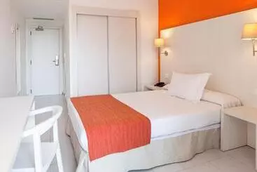 Minura Sur Menorca & Waterpark - Biniancolla