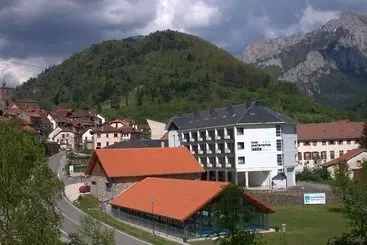 Hotel y Apartamentos Snö Isaba - Isaba