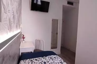 Hostal Alfaro - Madrid