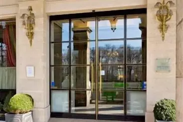 Brighton  Esprit De France - Paris