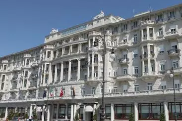 Savoia Excelsior Palace Trieste   Starhotels Collezione - Trieste