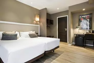 Acta Splendid - Barcelona
