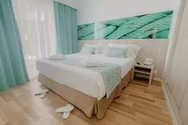 아파트호텔 플로라마르 - Cala Galdana