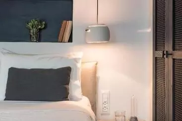 Porto Fira Suites - Santorini