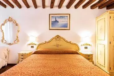 Locanda Al Leon - Venedig