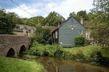 The White Hart Ford - Castle Combe