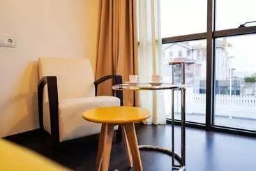 Villa Rosario Ii, Edificio Moderno - Ribadesella