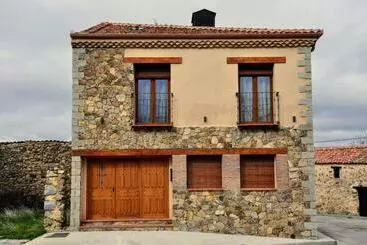 La Fuente De Cabanillas - Torrecaballeros