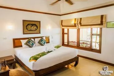 Lipa Lodge Beach Resort - Nathon Town