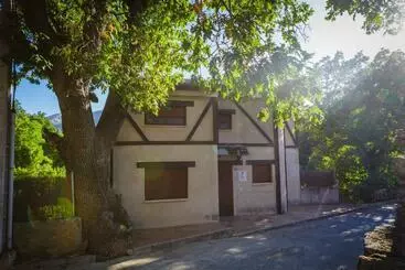 El Roble Mocho - Villanueva de Avila
