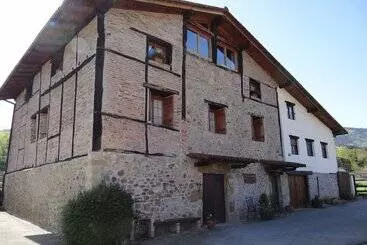 Agroturismo Y Apartamentos Ondarre - Segura
