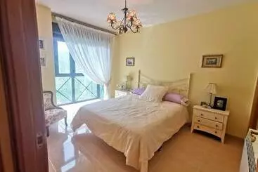 Apartamento De 3 Dormitorios Con Piscina   Riaza Vacacional - Riaza