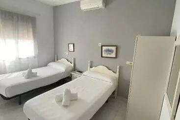 Hostal Carlos Iii - La Victoria