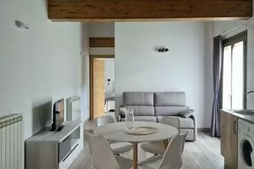 Apartamentos Villa De Panes   La Plaza - Peñamellera Baja