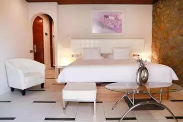 La Violeta Hotel Spa & Chill Out - Castelltercol