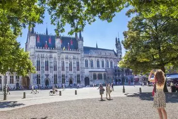 Aragon House - Brujas