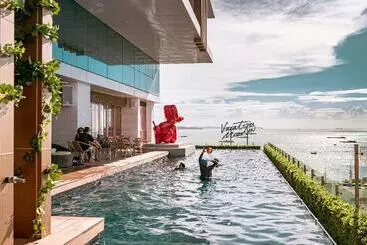 Mytt Hotel Pattaya   Sha Extra Plus - Pattaya