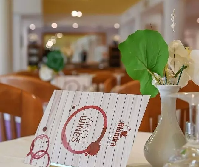 Fotos del hotel Alondra:  4