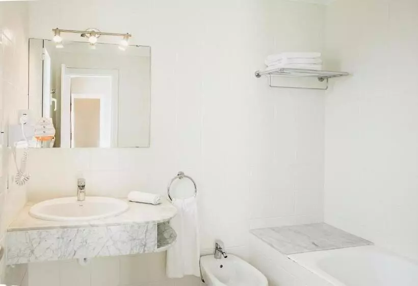 Fotos del hotel Minura Sur Menorca &amp; Waterpark:  8