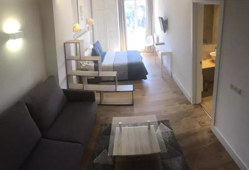 Fotos del hotel Leonor De Aquitania:  25