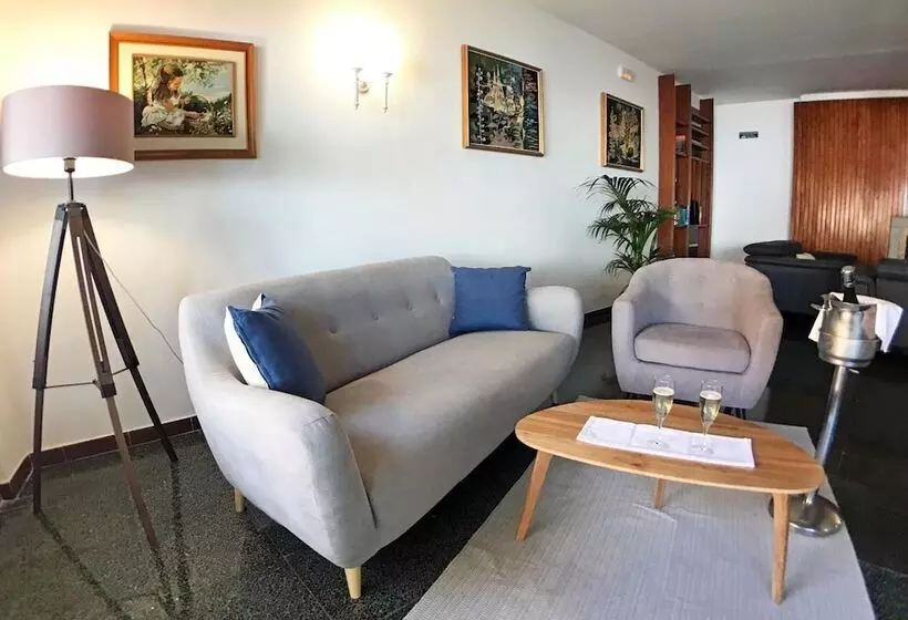 Fotos del hotel Port-bo:  17